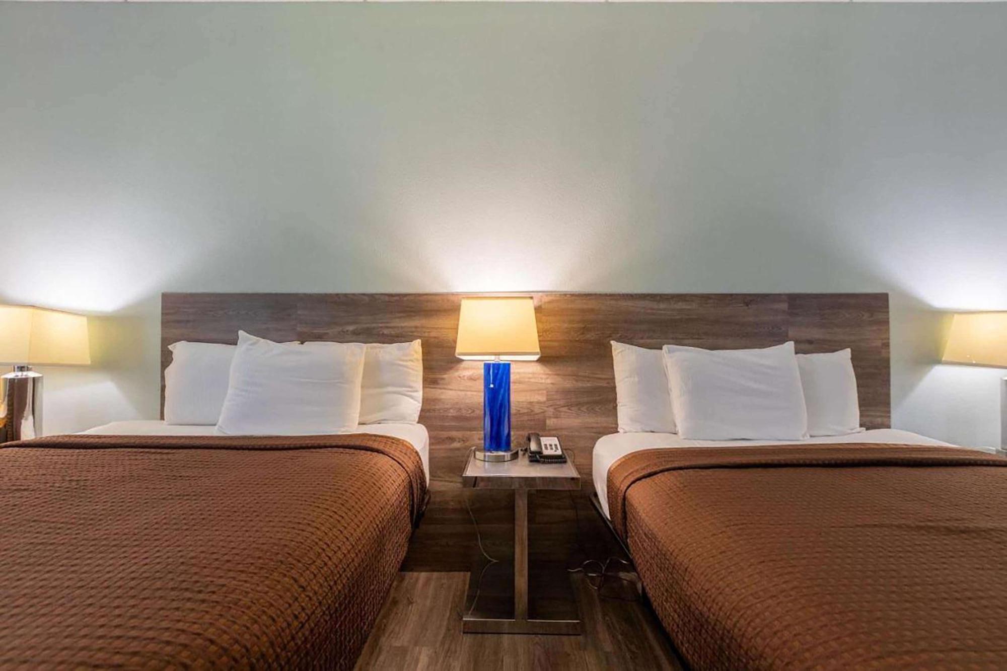 Baymont By Wyndham Creedmoor Otel Dış mekan fotoğraf