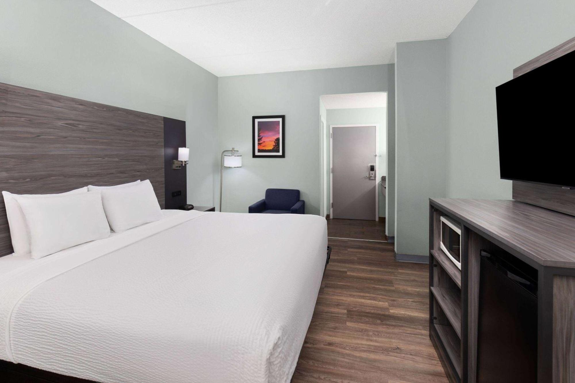 Baymont By Wyndham Creedmoor Otel Dış mekan fotoğraf
