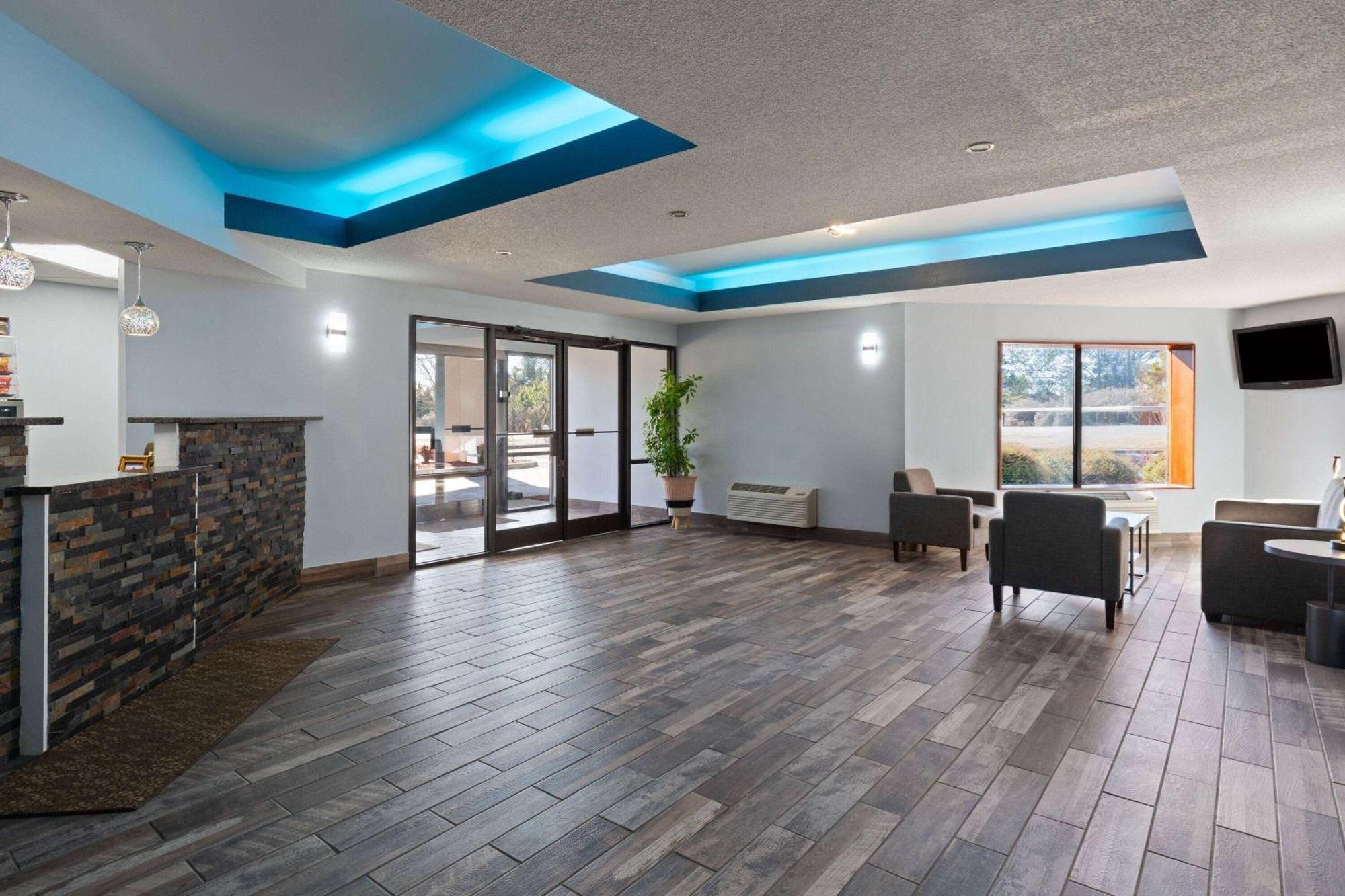 Baymont By Wyndham Creedmoor Otel Dış mekan fotoğraf